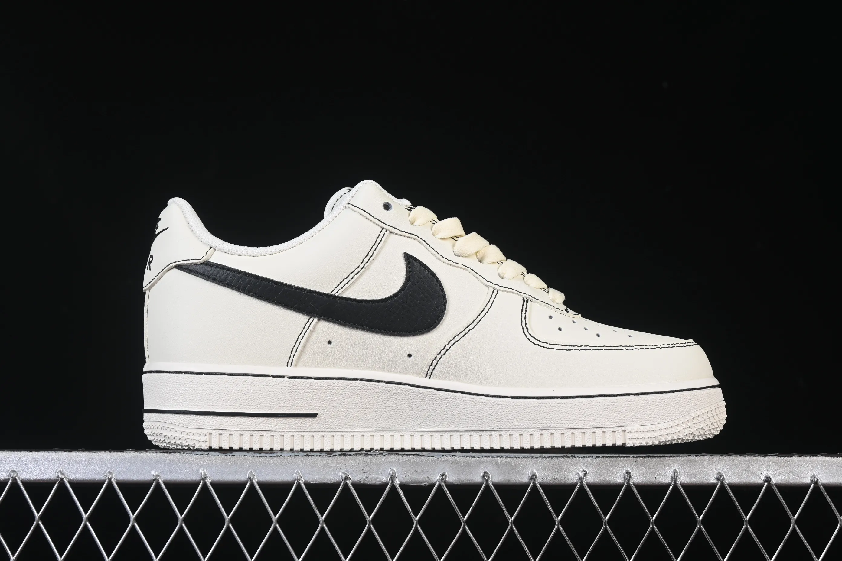 All categories Nk Air Force 1 Air Force series Nk Air Force 1 Low Air Force low-top Nike Air Force 1'07 Low distressed black hook Air Force 1 low-top casual sneakers ZH0316-093